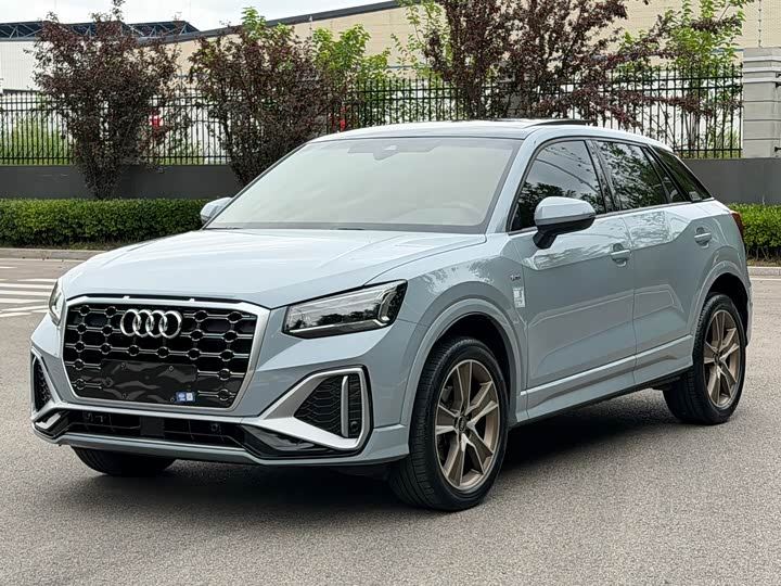Audi Q2L 2022 35 TFSI — фото 1
