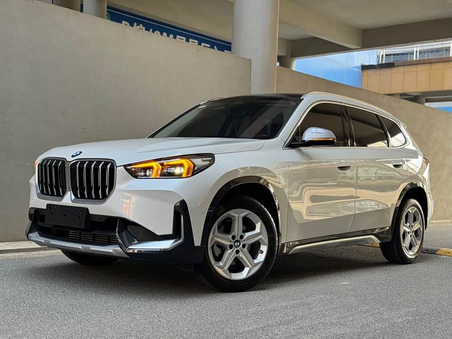 BMW X1 2023 Пакет дизайна sDrive20Li X — фото 1