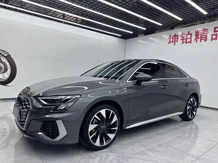 Audi A3 2022 A3L  35 TFSI — фото 1