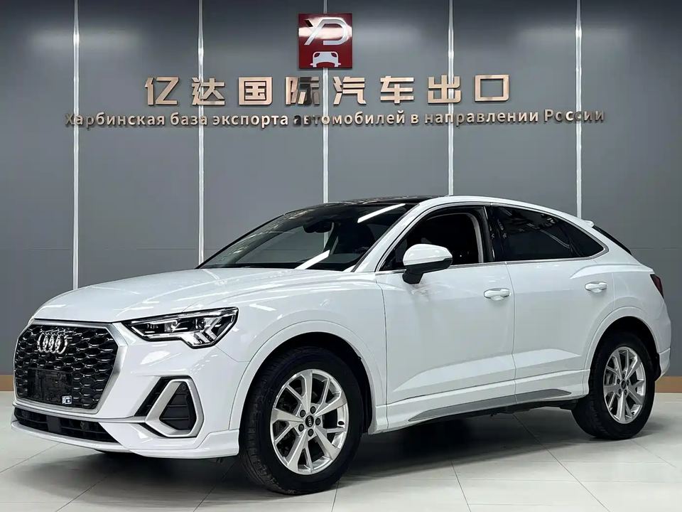 Audi Q3 Sportback 2022 35 TFSI Progressive — фото 1