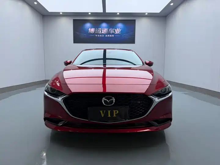 Mazda 3 2022 — фото 1