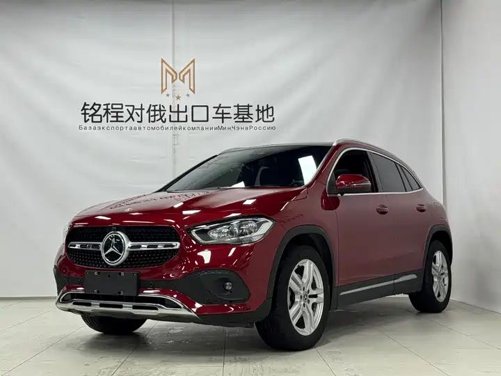 Mercedes-Benz GLA 2022 180 — фото 1