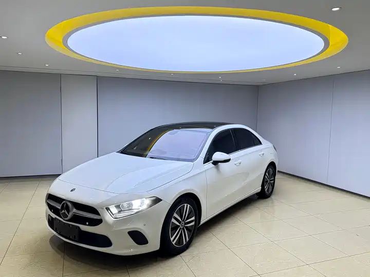 Mercedes-Benz A 2022 — фото 1