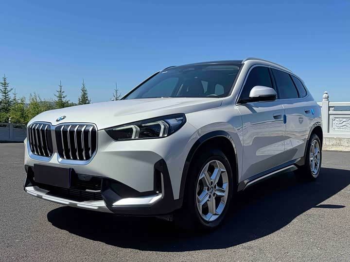 BMW X1 2023 sDrive20Li X — фото 1