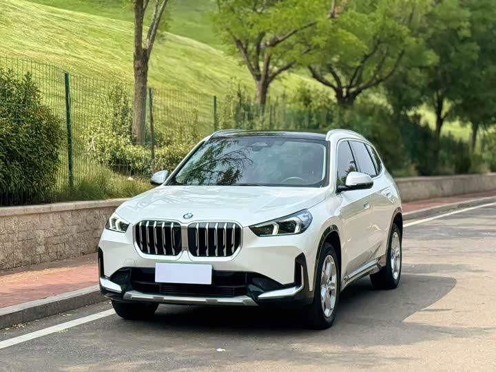 BMW X1 2023 sDrive20Li X — фото 1