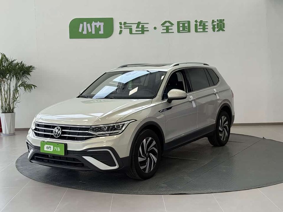 Volkswagen Tiguan 2023 L 280TSI — фото 1