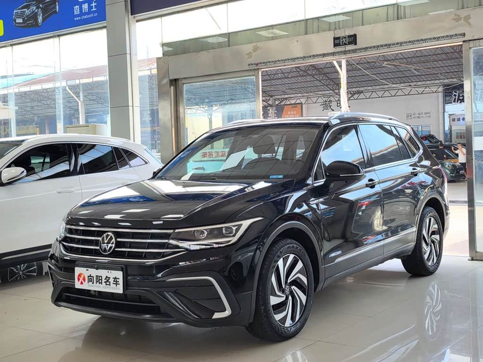 Volkswagen Tiguan 2023 L 280TSI — фото 1