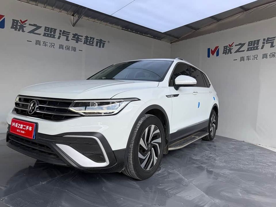 Volkswagen Tiguan 2023 L 280TSI — фото 1