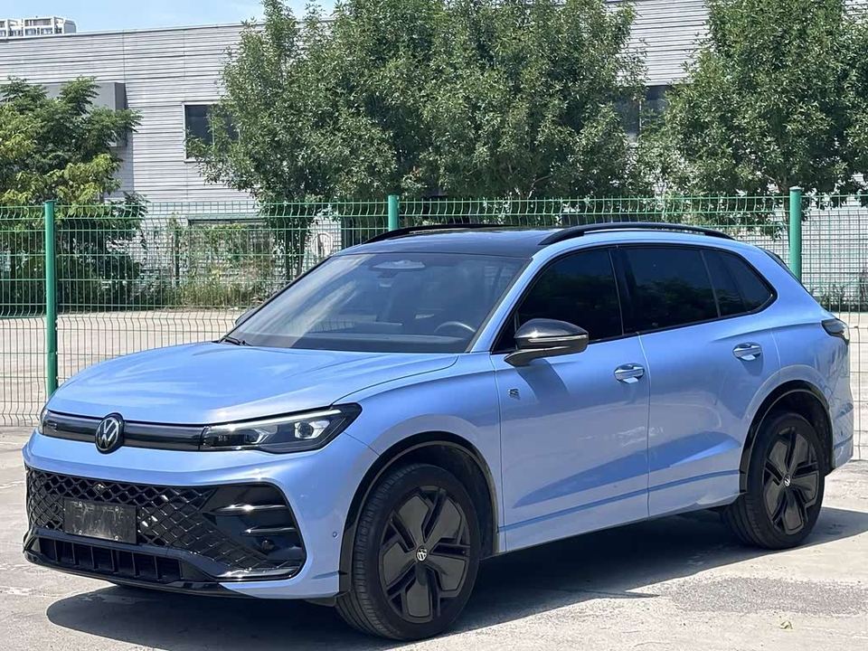 Volkswagen Tiguan 2024 L PRO 380TSI R-Line — фото 1