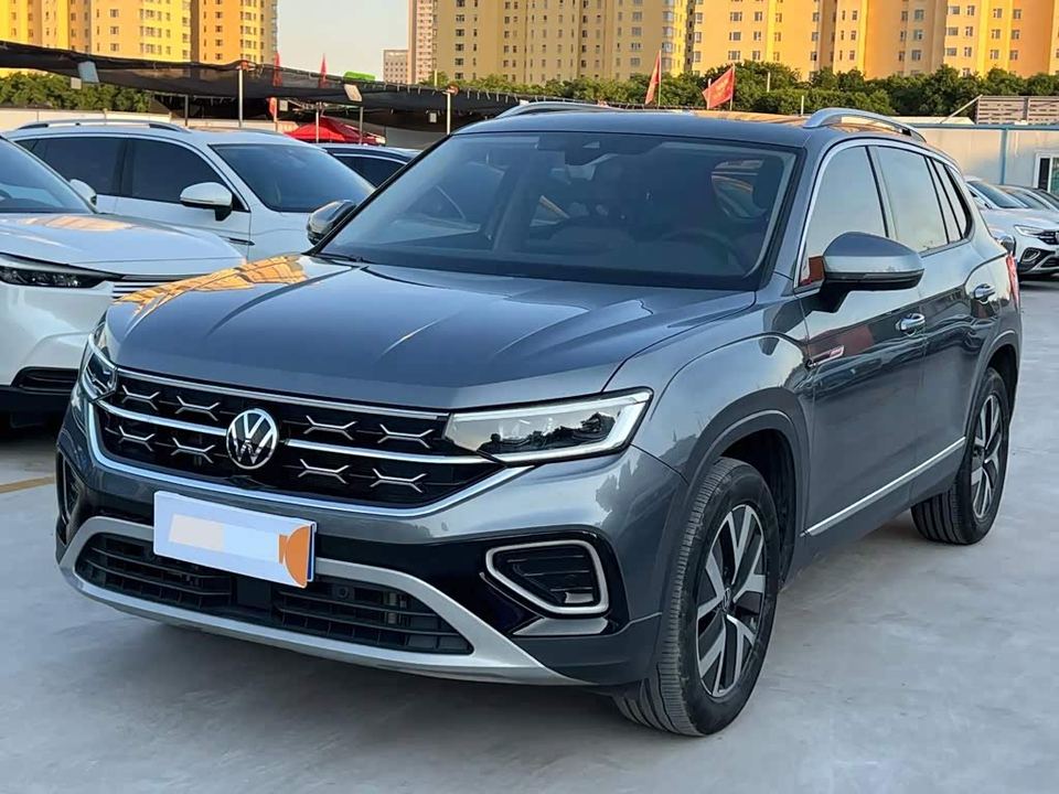 Volkswagen Tayron 2023 280TSI Plus — фото 1