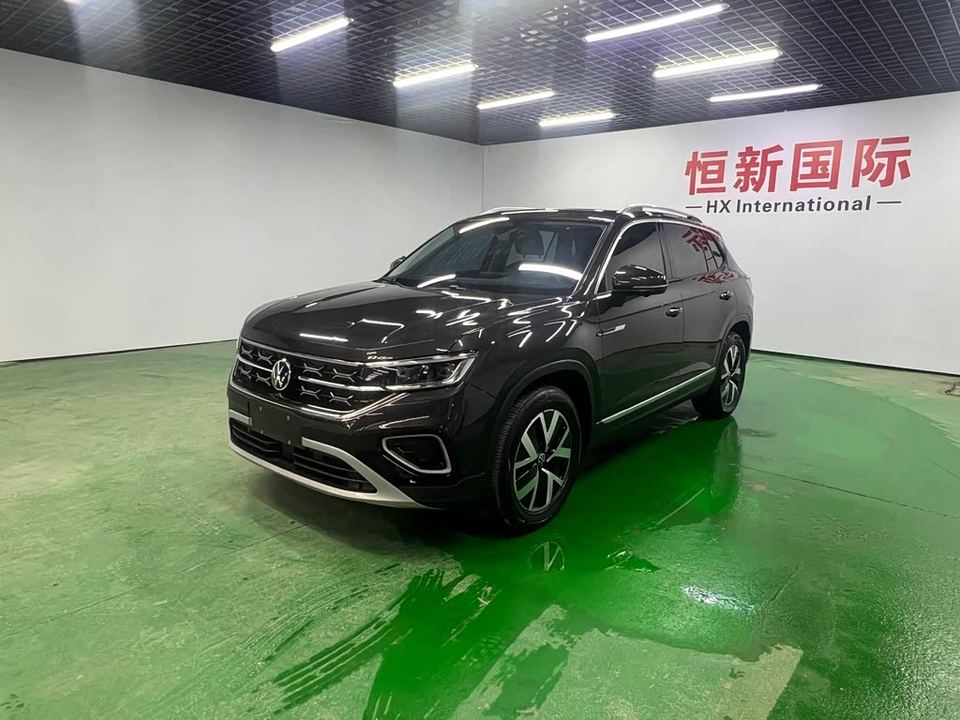 Volkswagen Tayron 2023 280TSI Plus — фото 1