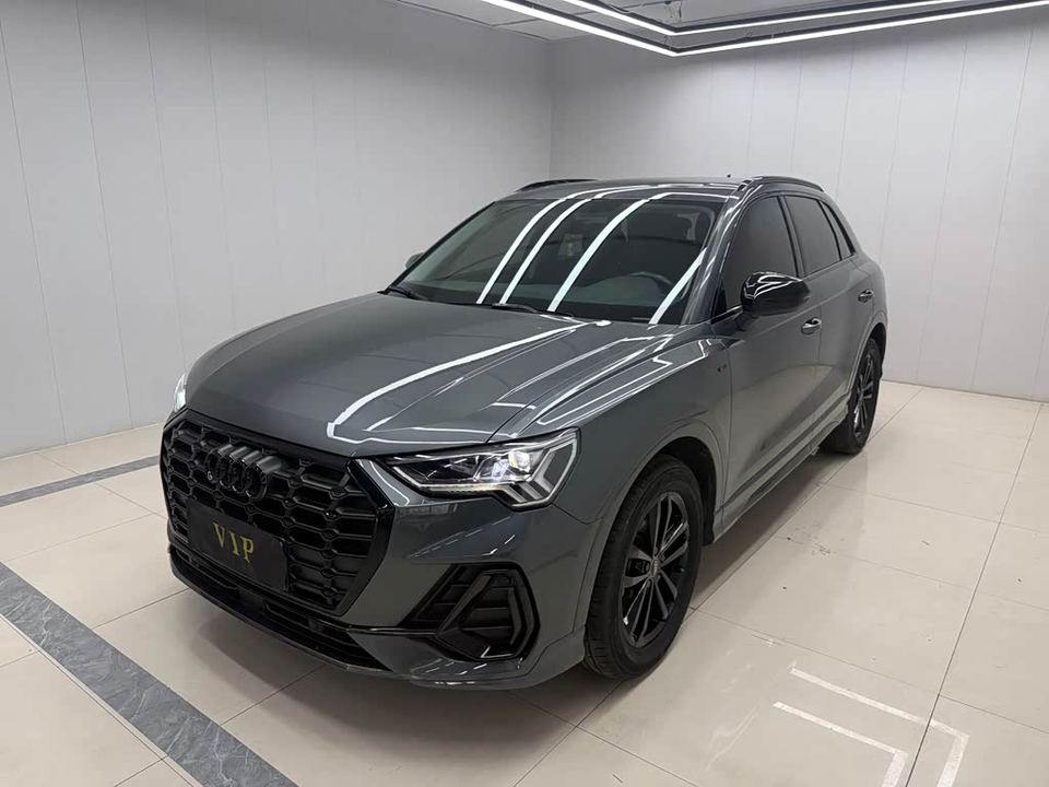 Audi Q3 2022 35 TFSI — фото 1