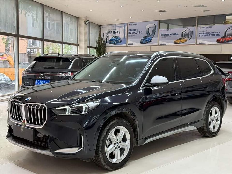 BMW X1 2023 sDrive20Li X — фото 1
