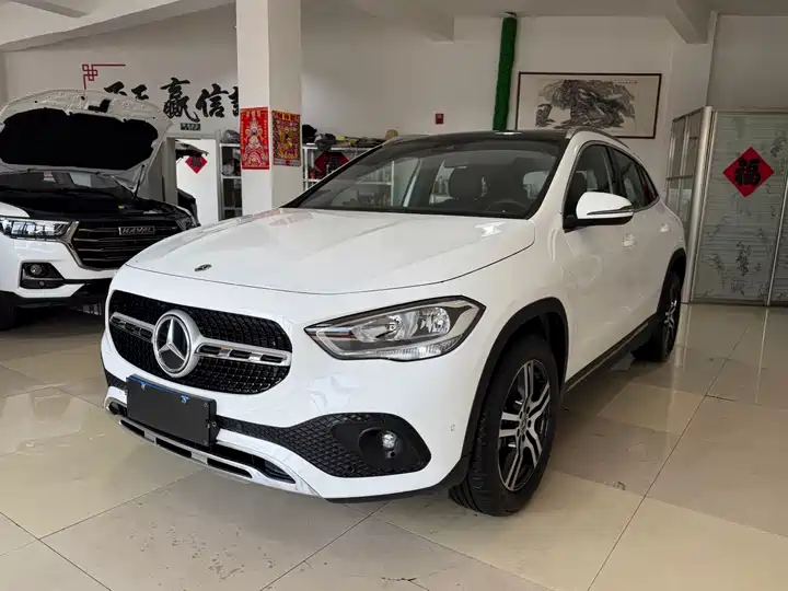 Mercedes-Benz GLA, 2022 г.в. — фото 1