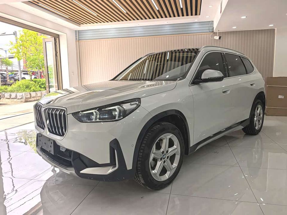 BMW X1 2023 sDrive20Li X — фото 1