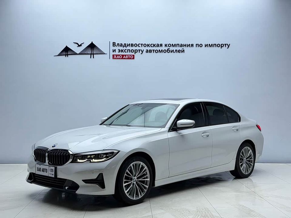 BMW 3 Series 2022 — фото 1