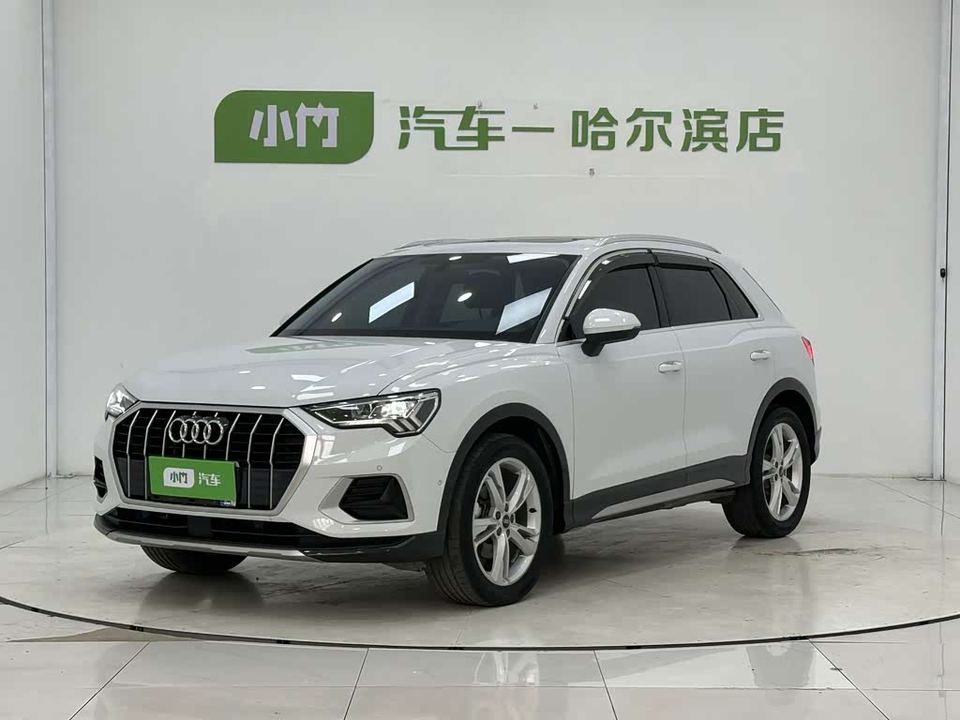 Audi Q3 2022 35 TFSI — фото 1