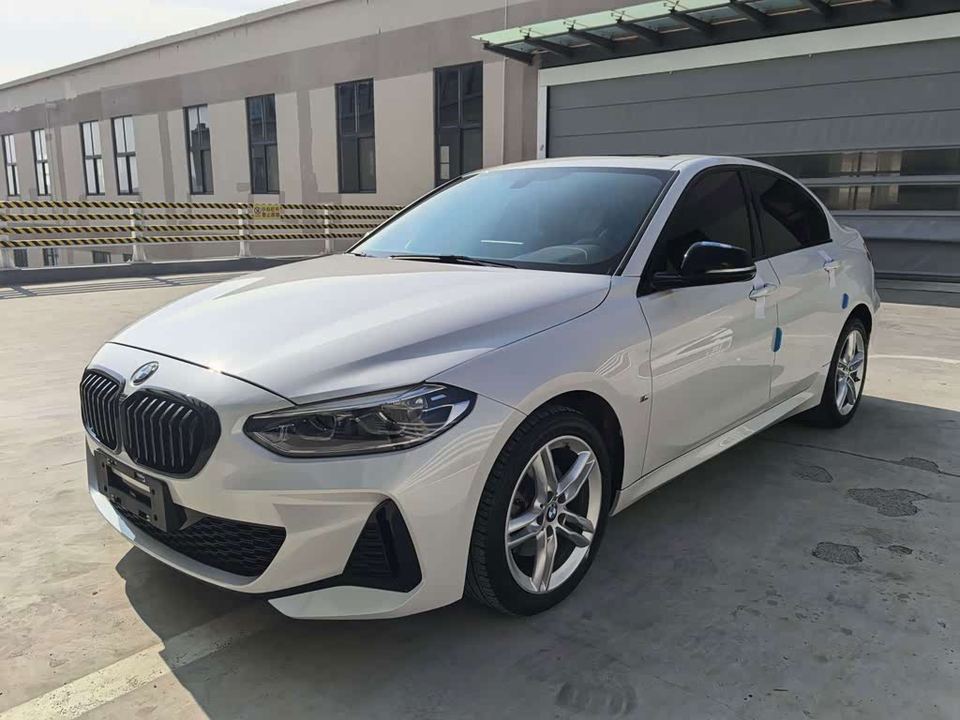 BMW 1 Series 2023 — фото 1