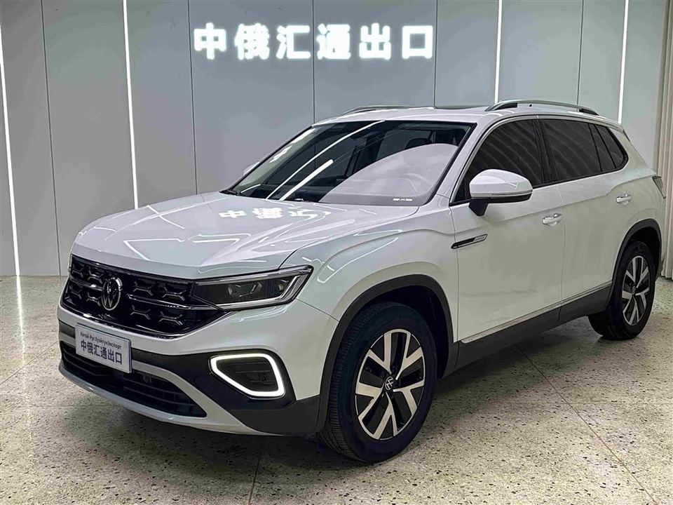 Volkswagen Tayron 2023 280TSI Plus — фото 1