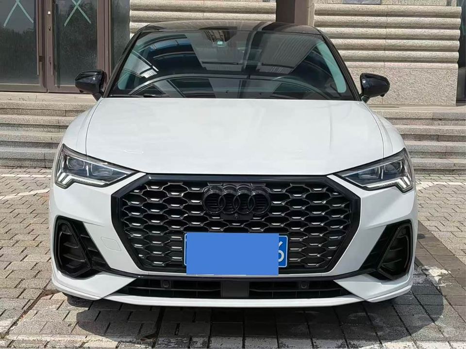 Audi Q3 Sportback 2022 35 TFSI — фото 1