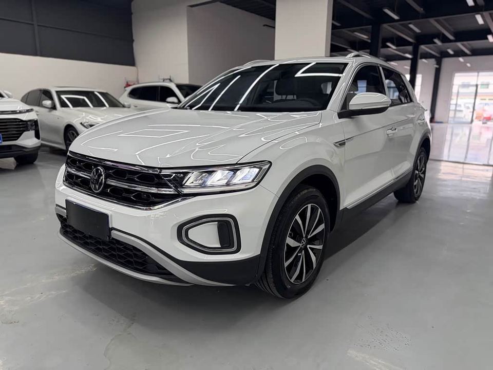 Volkswagen T-Roc 2023 280TSI DSG — фото 1