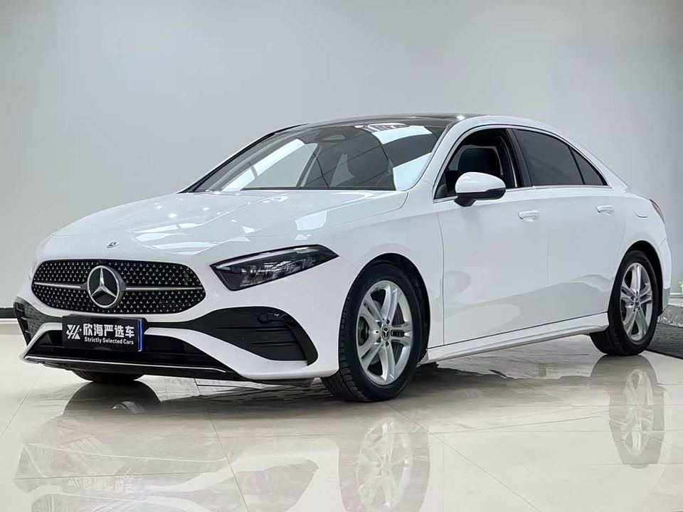 Mercedes-Benz A 2023 — фото 1