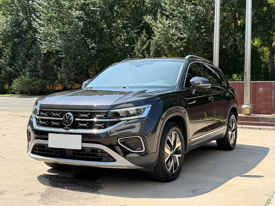 Volkswagen Tayron 2023 280TSI Plus — фото 1