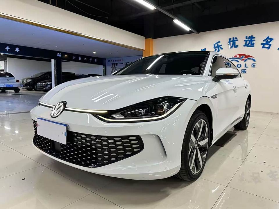 Volkswagen Lamando 2024 L 280TSI DSG — фото 1