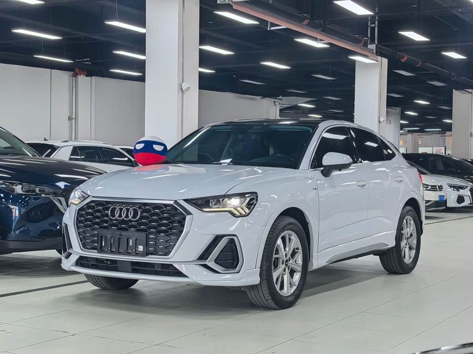 Audi Q3 Sportback 2022 35 TFSI — фото 1
