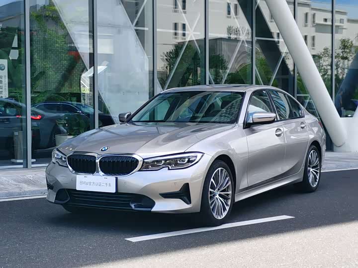 BMW 3 Series 2022 — фото 1