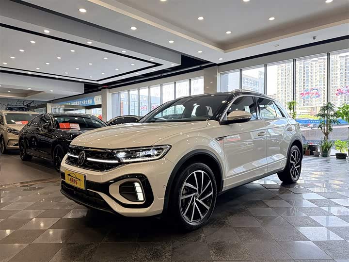Volkswagen T-Roc 2023 300TSI DSG — фото 1